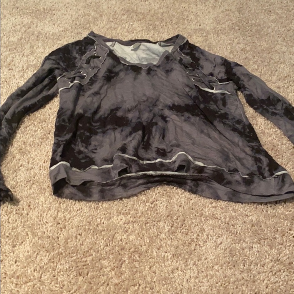 Lightweight long sleeve shirt
